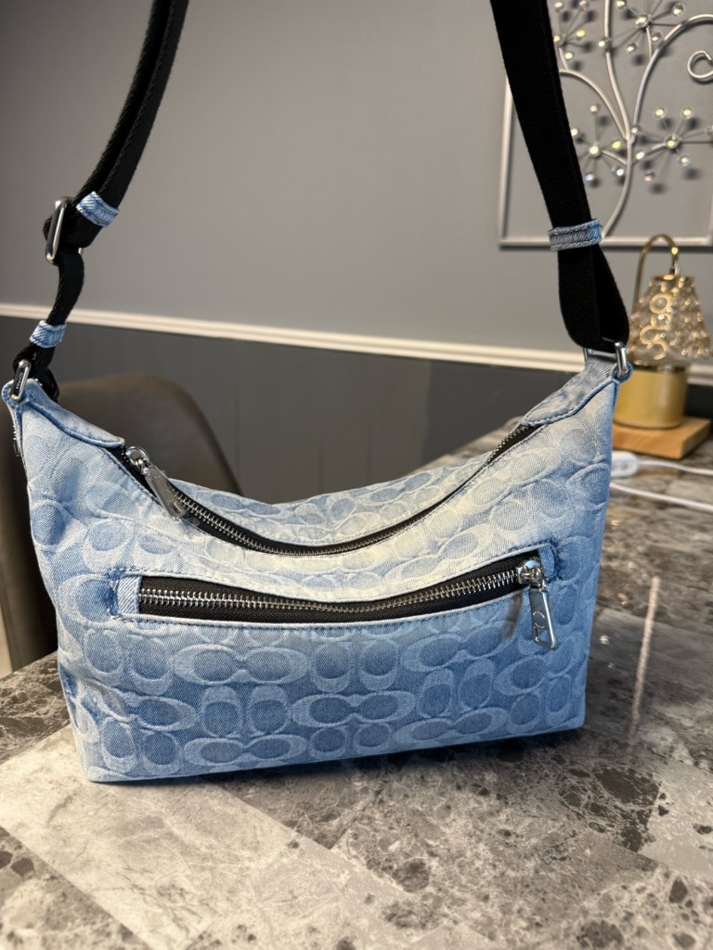 Coach CDY53 Small Finn Crossbody In Loved Signature Denim *read description* - Picture 4 of 9